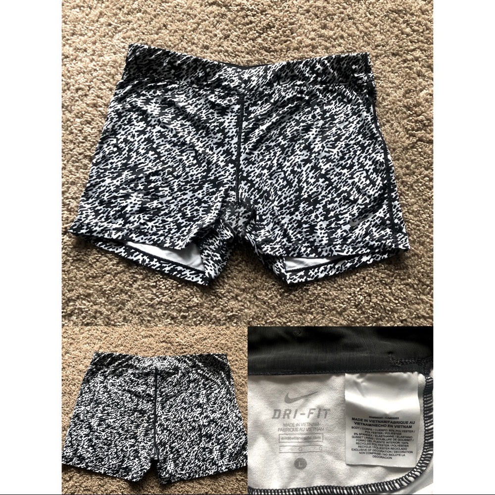 Nike Track Shorts 🏃‍♀️ (SOLD)